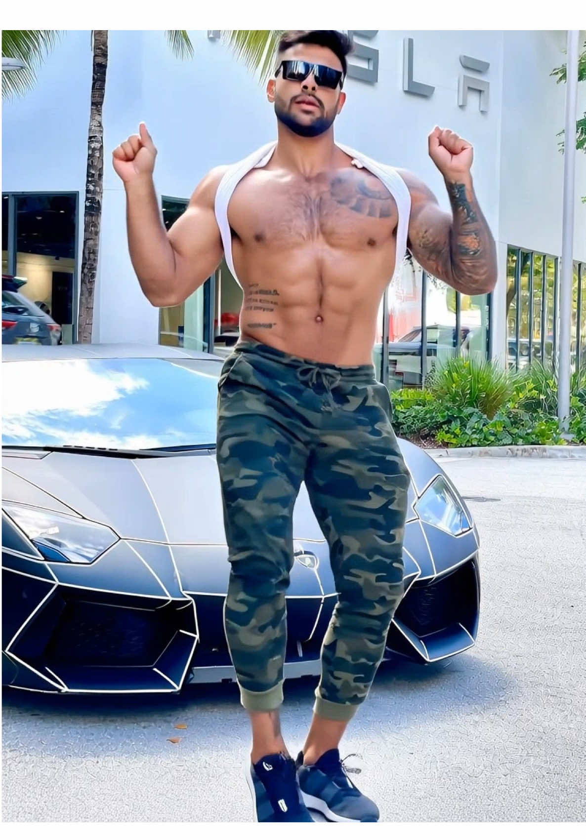 @JohnnyDiezFit