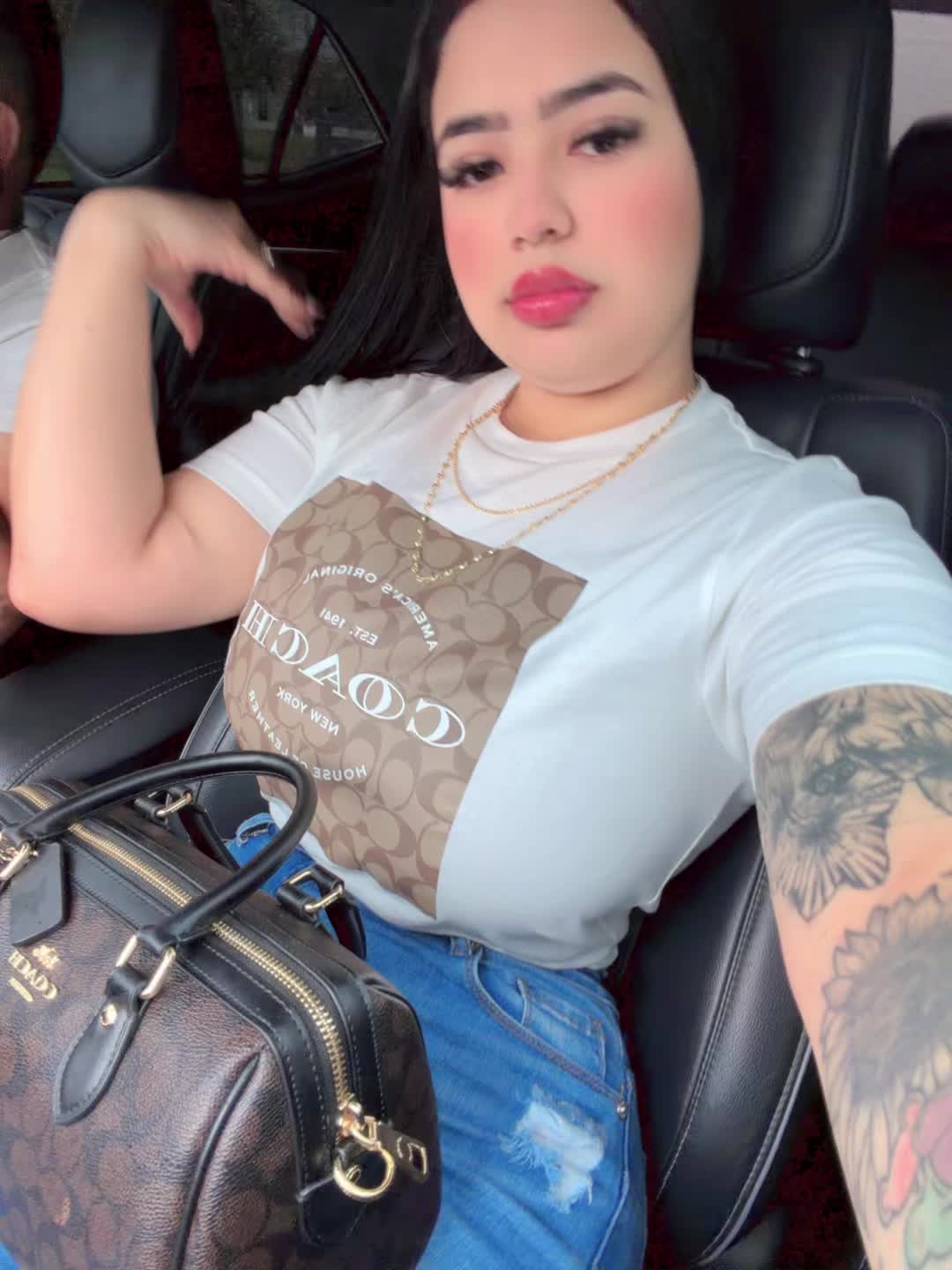@Roxana👸🏻