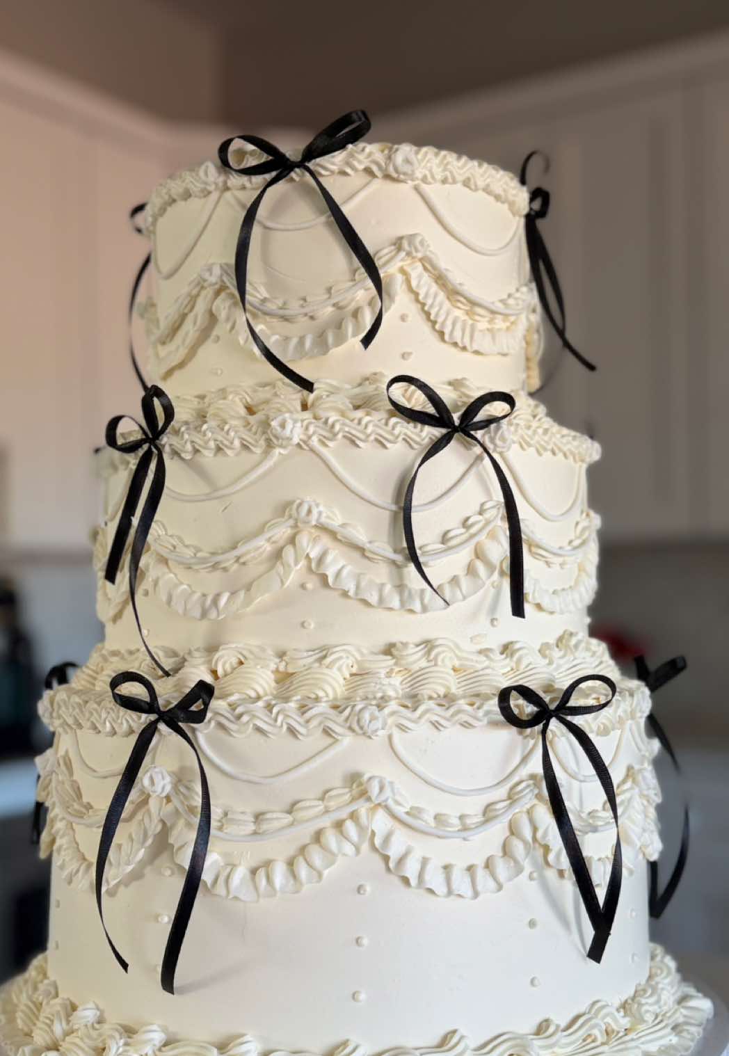 @Cake By Claudia