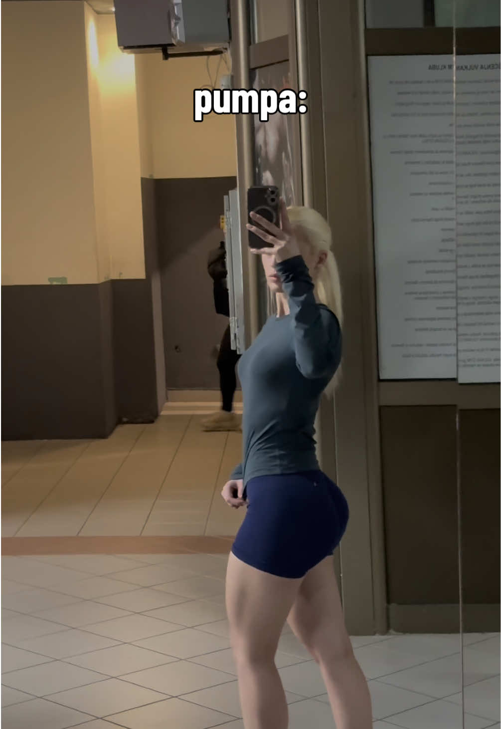 @LANA🦈