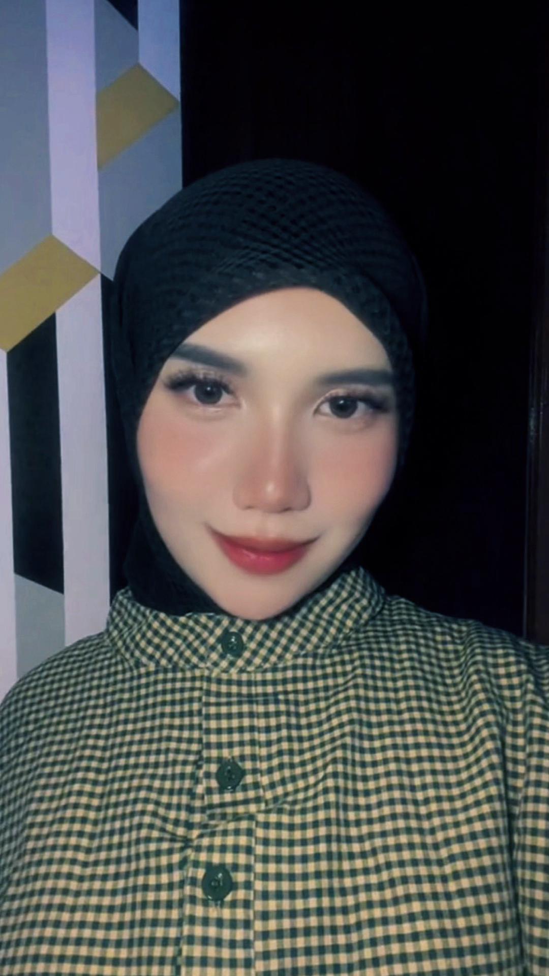 @Ira_shakirah