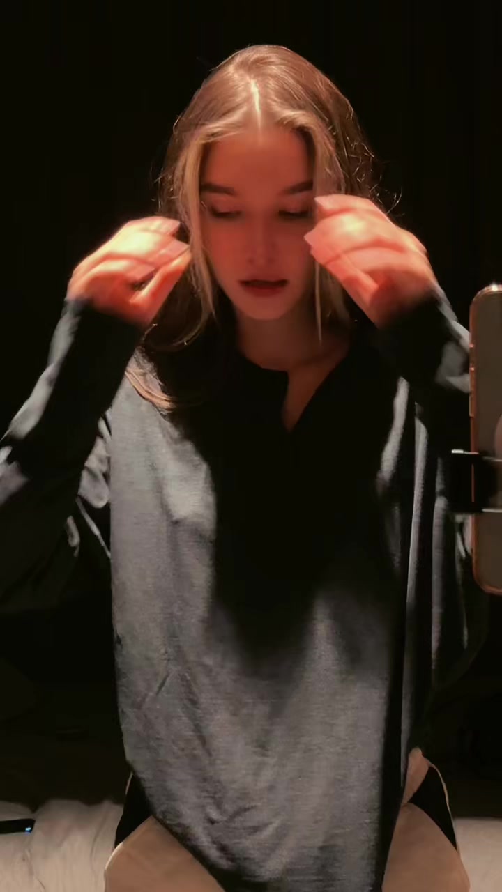 @Elina