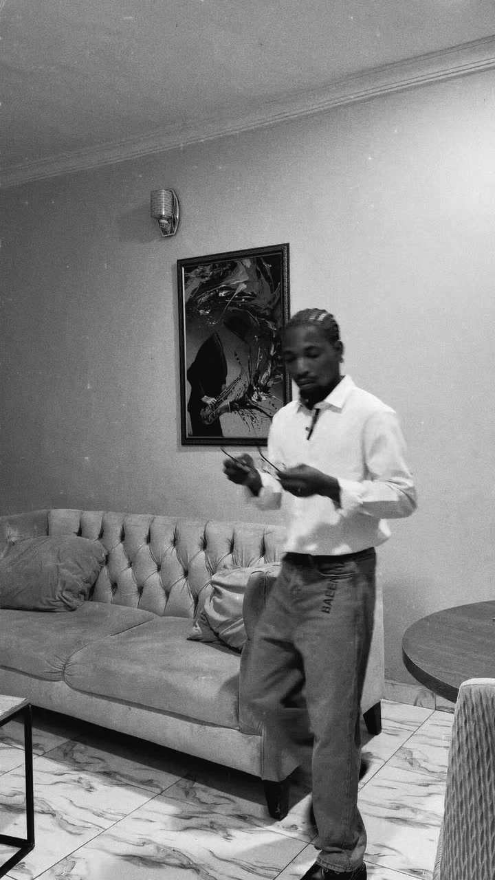 @Okiking | Creative Director
