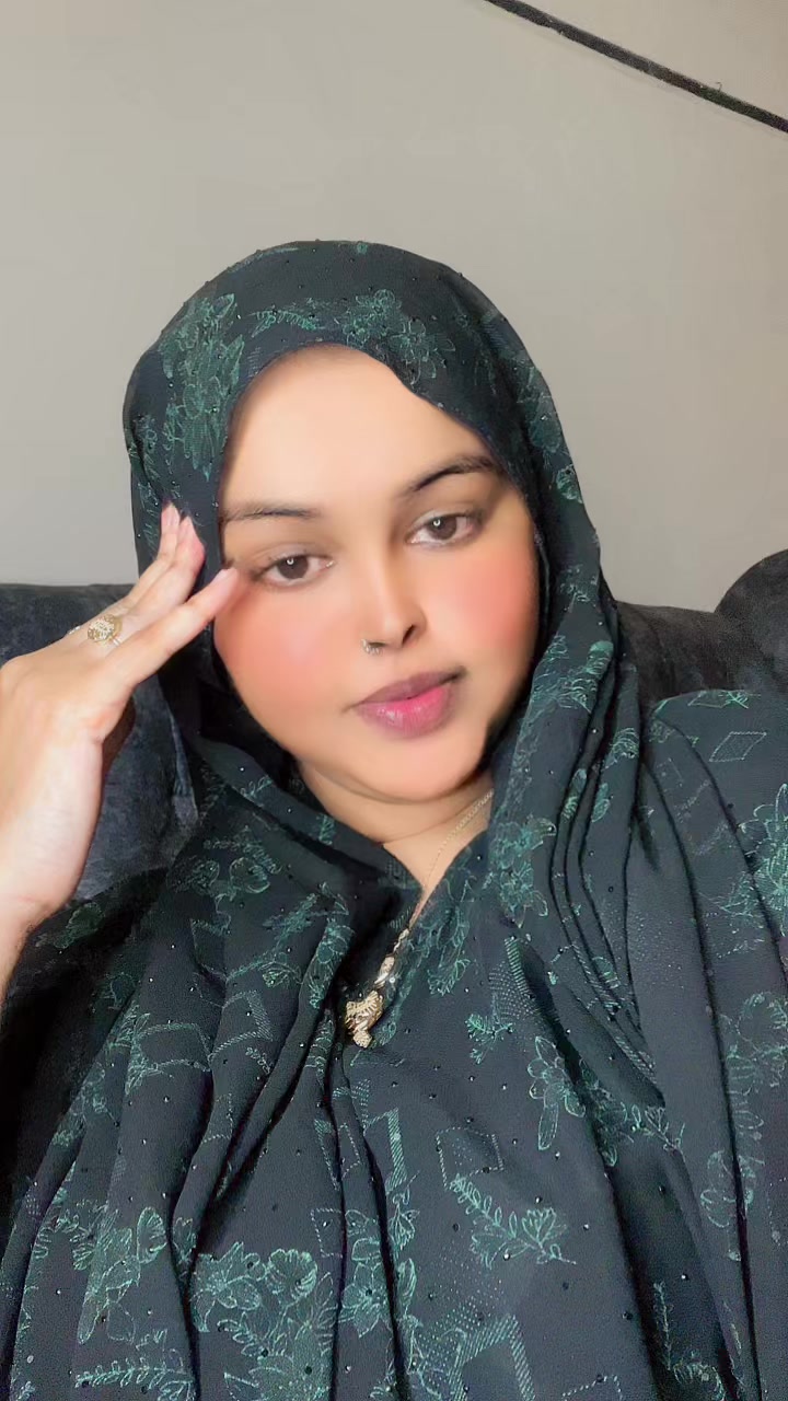 @Queen iftizam 🎀🥀