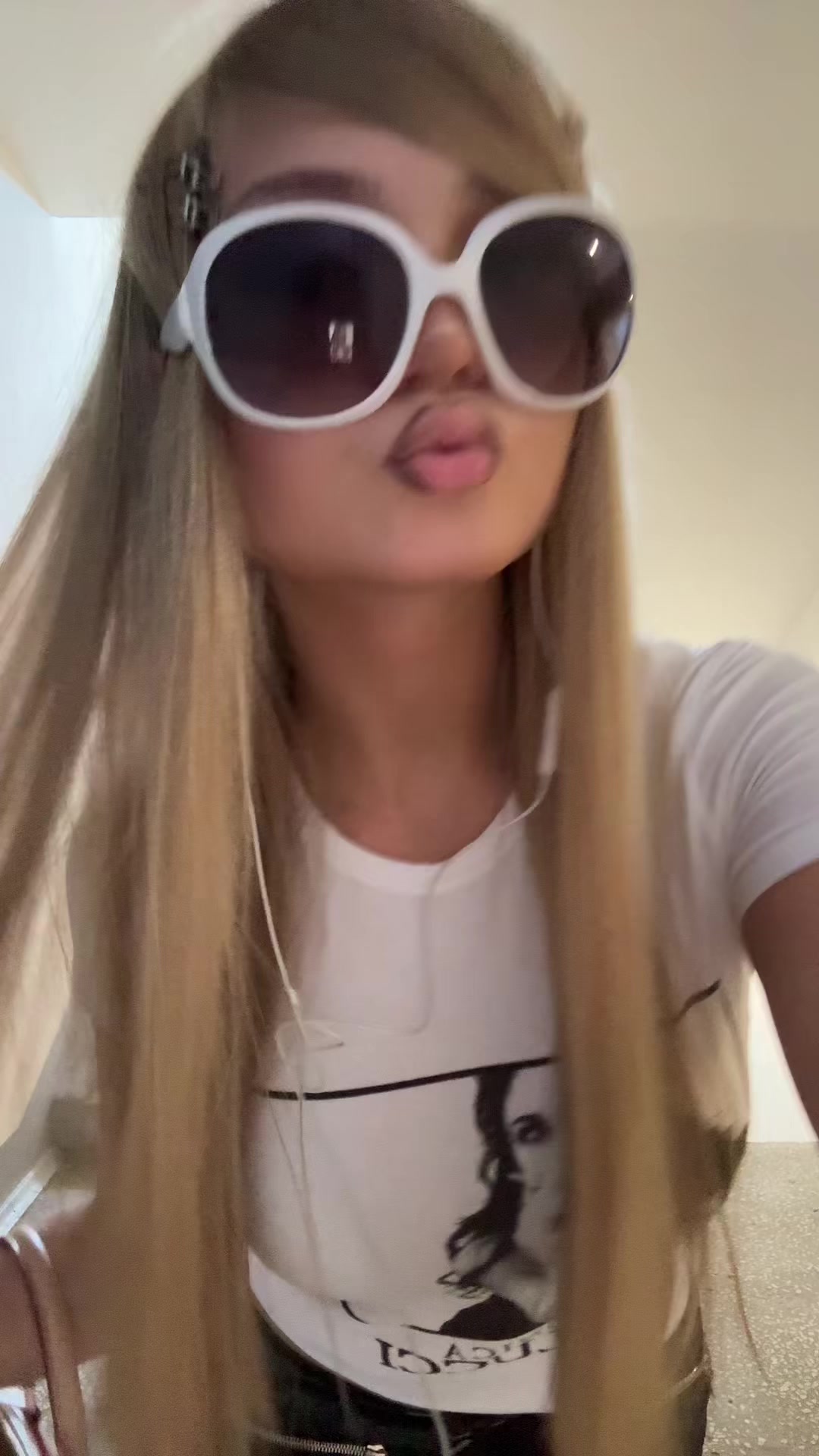 @соня смил