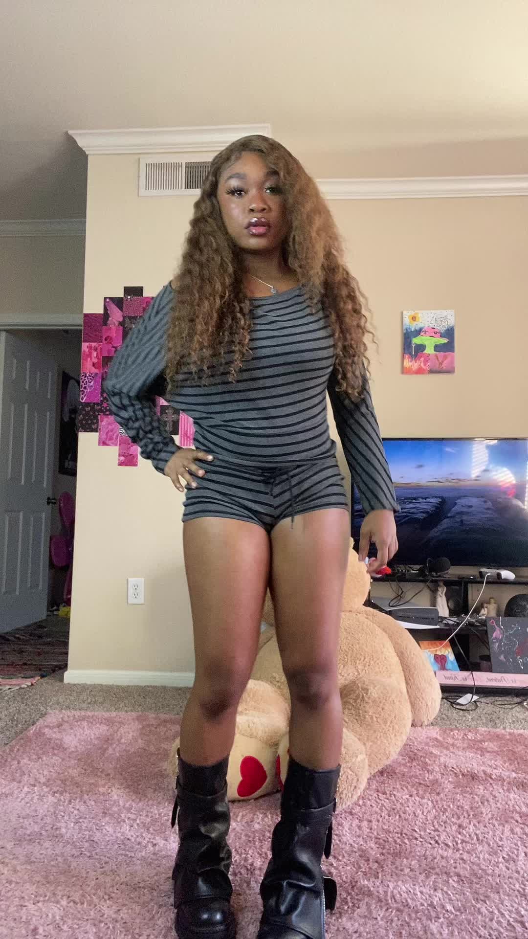@LuxDaBrat✨