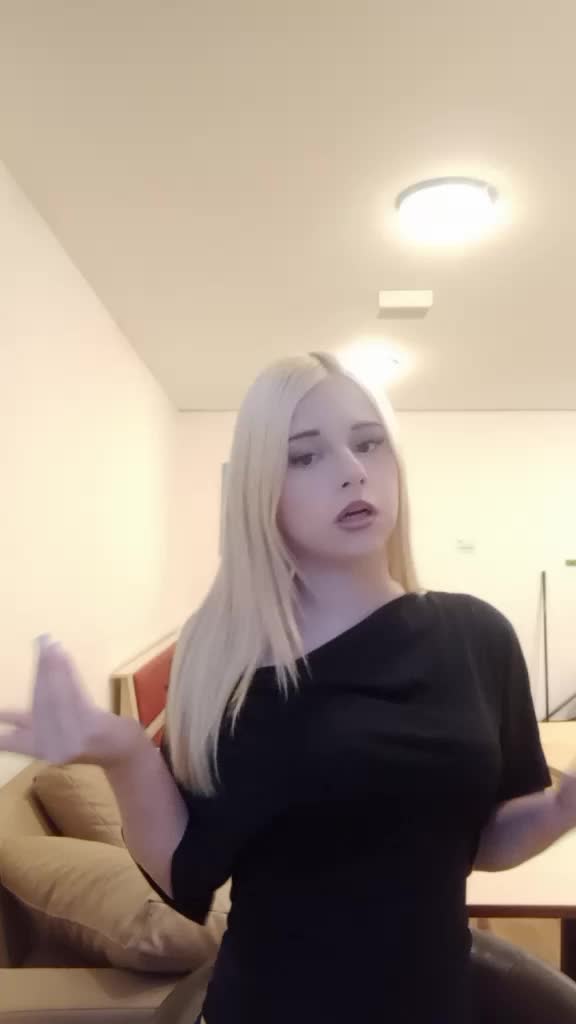 @𑣲𝐋