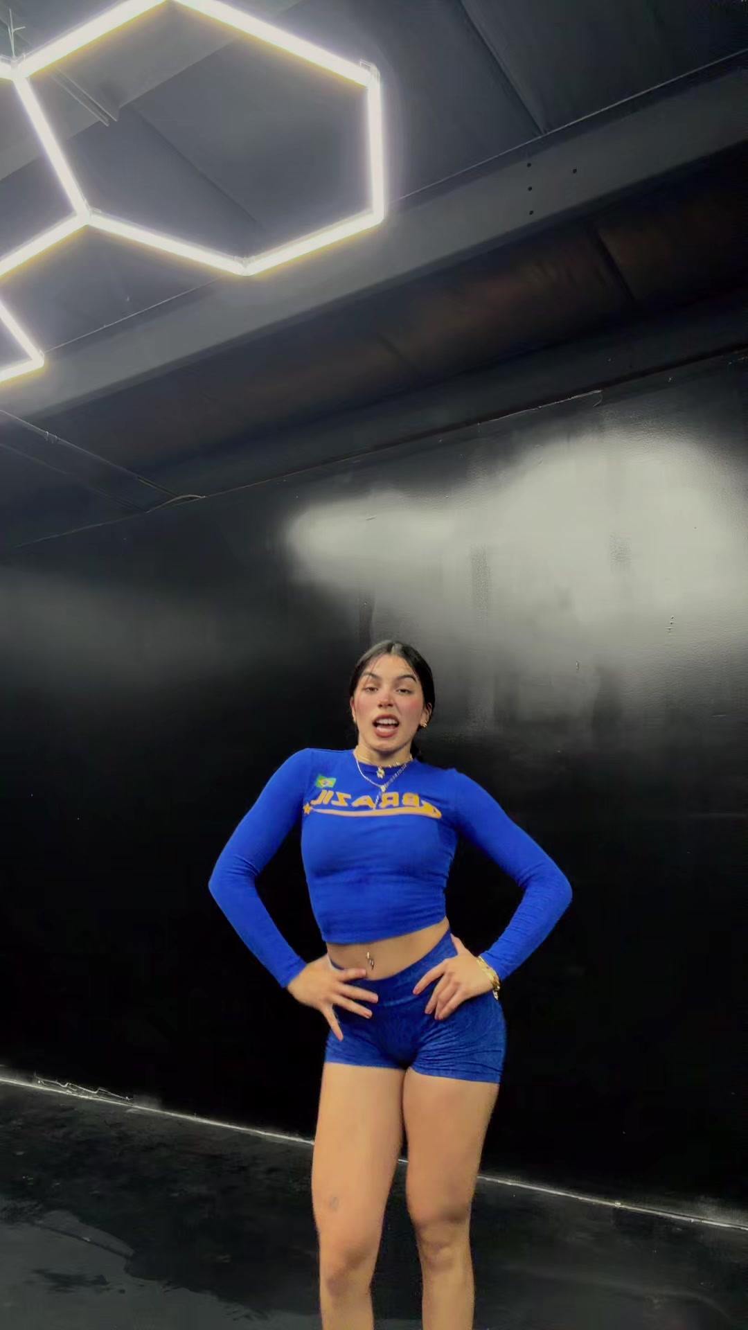 @Pelinegra