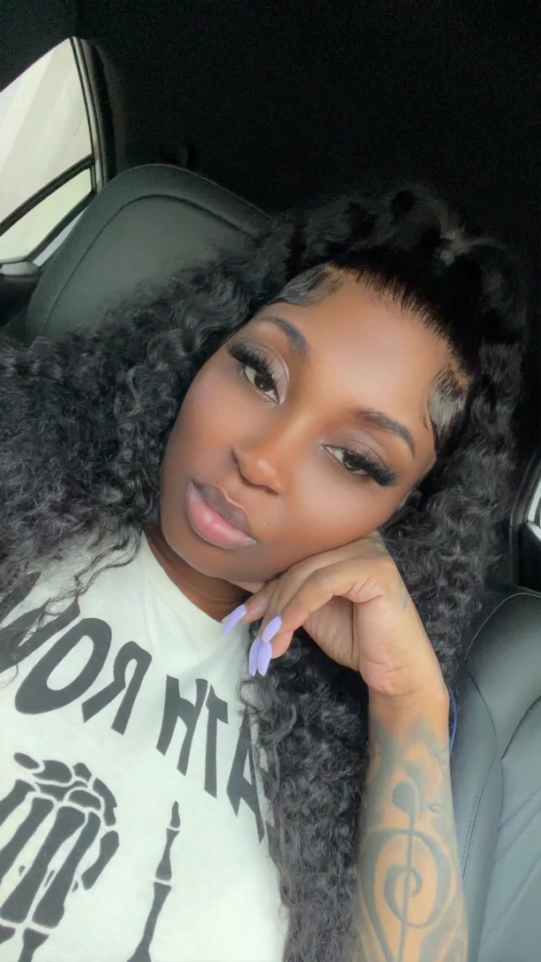 @Mesha Rose 🌹
