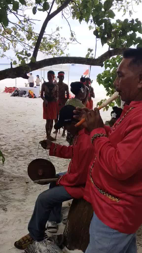 @NGURBLOAT BEACH