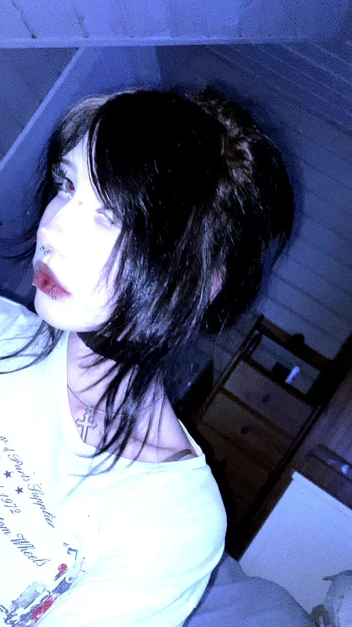 @^^