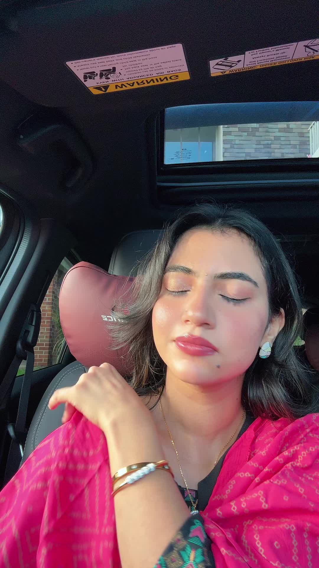 @shreyuu
