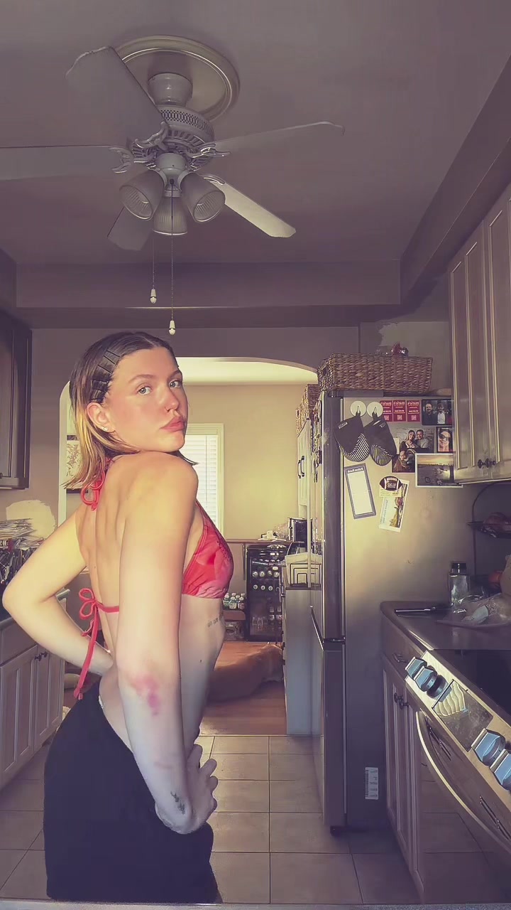 @larissa