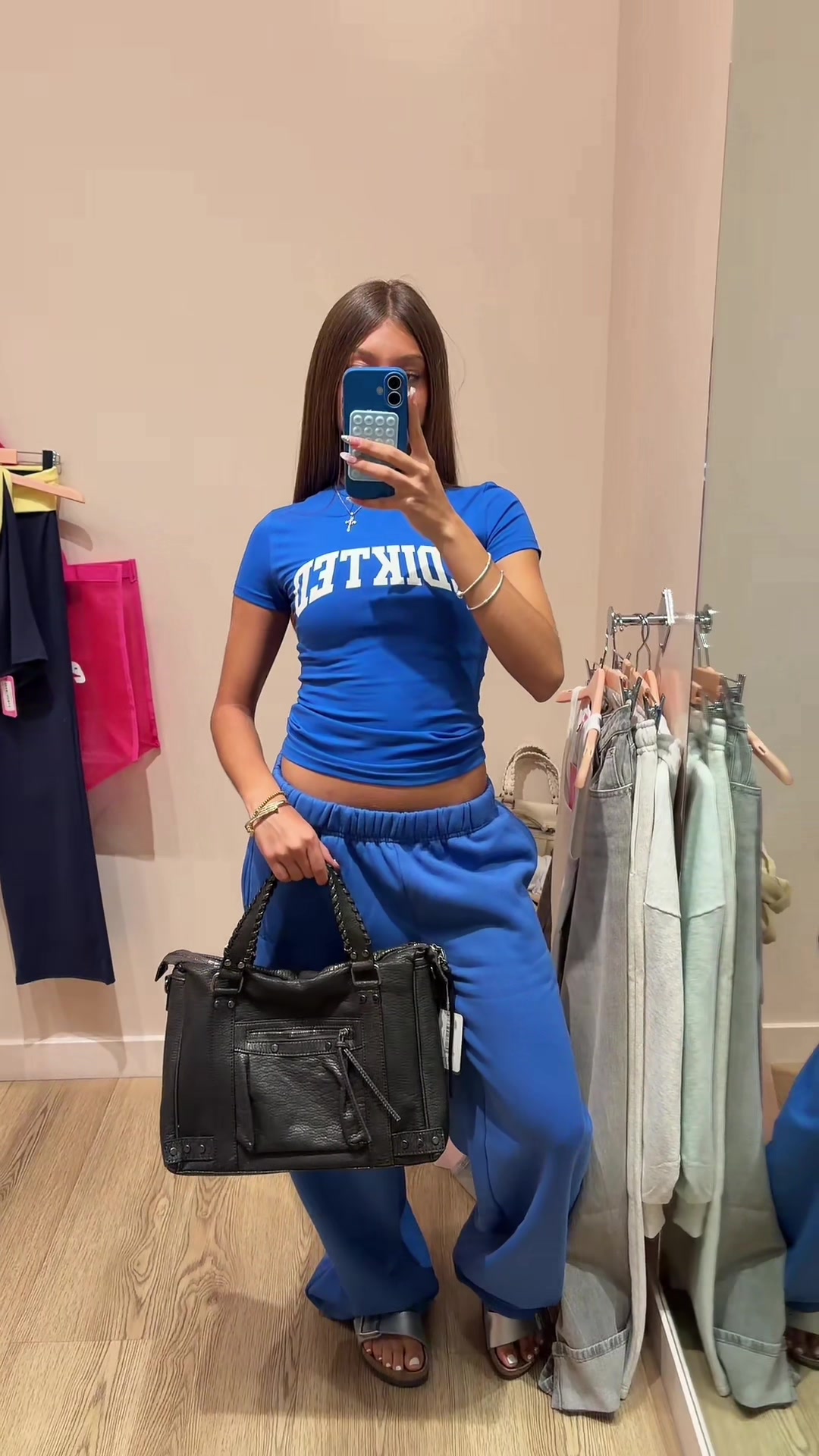 @camila