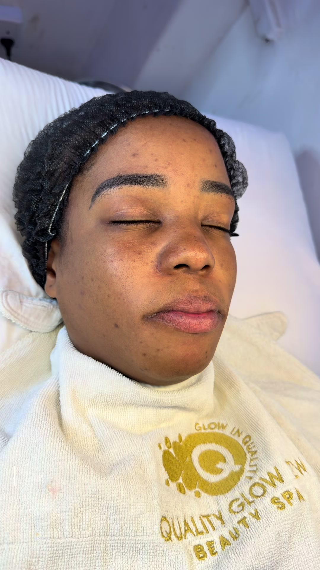 @Quality Glow ZW