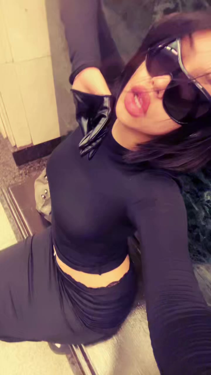 @Alyalyalya