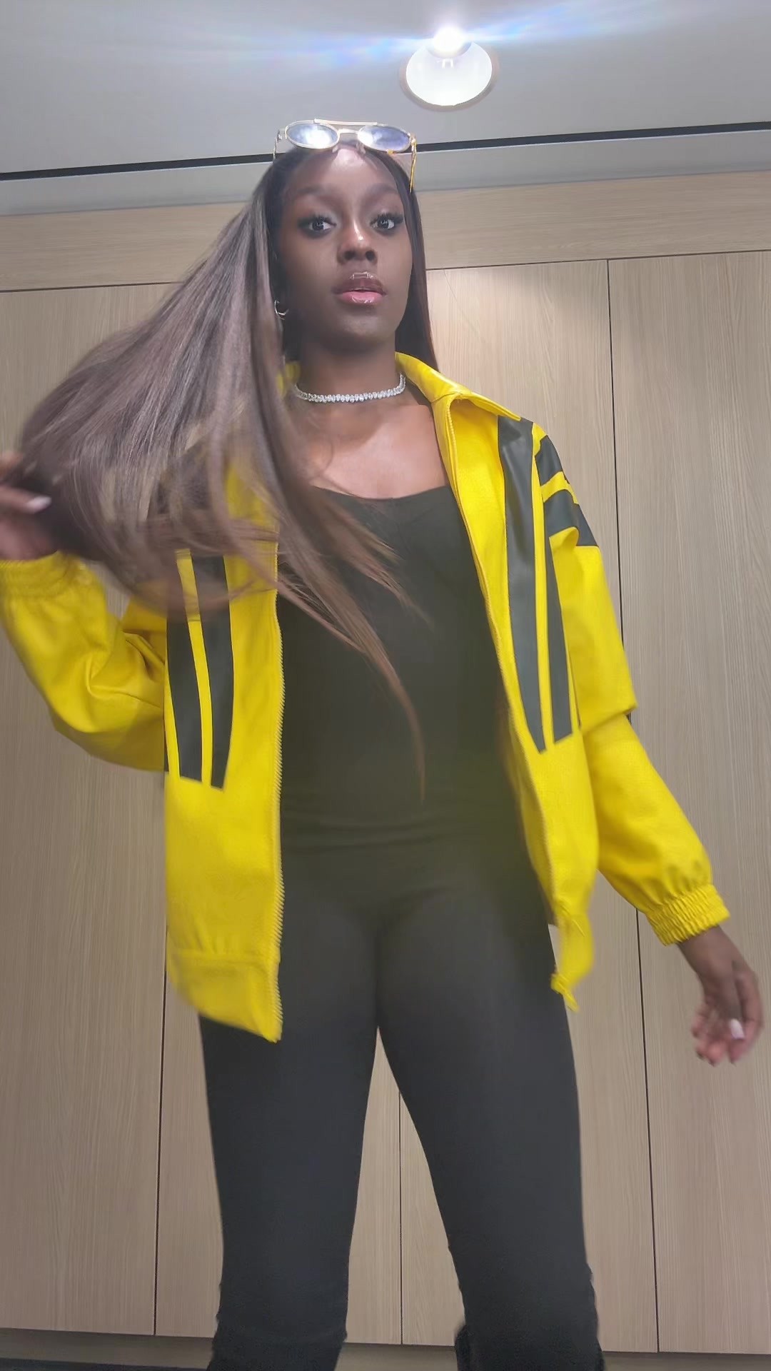 @Hollywood_Raven