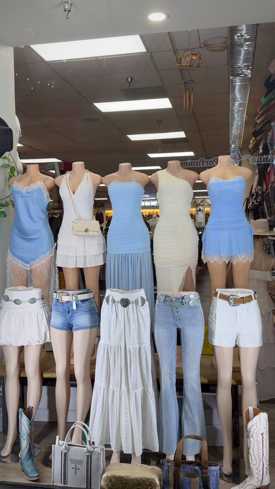 @La Laguna Western Wear