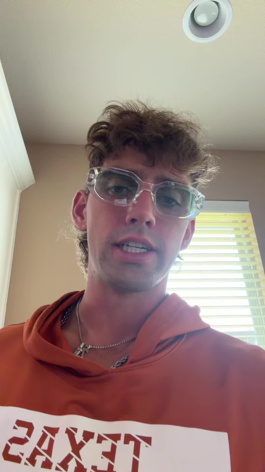 @Starvemax