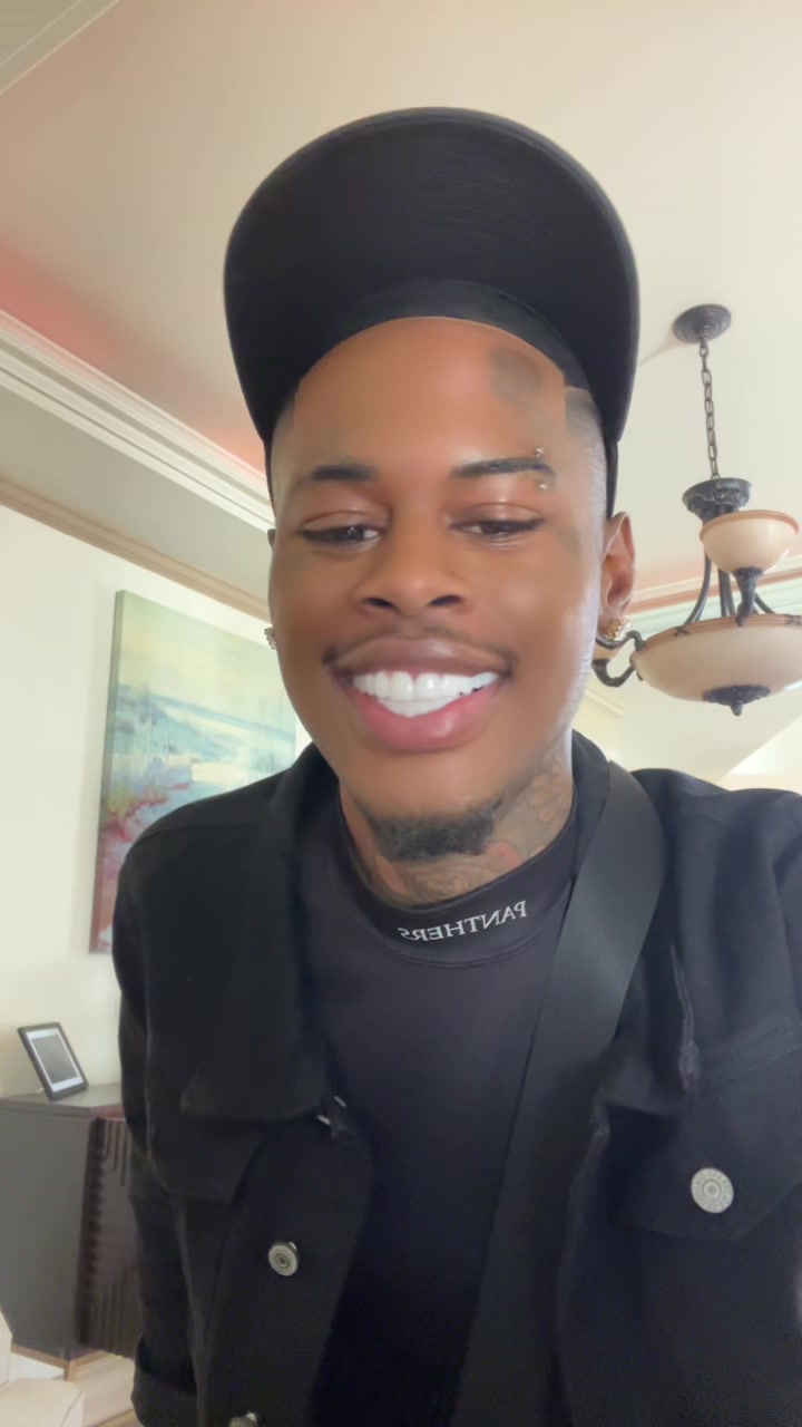 @Dollboy