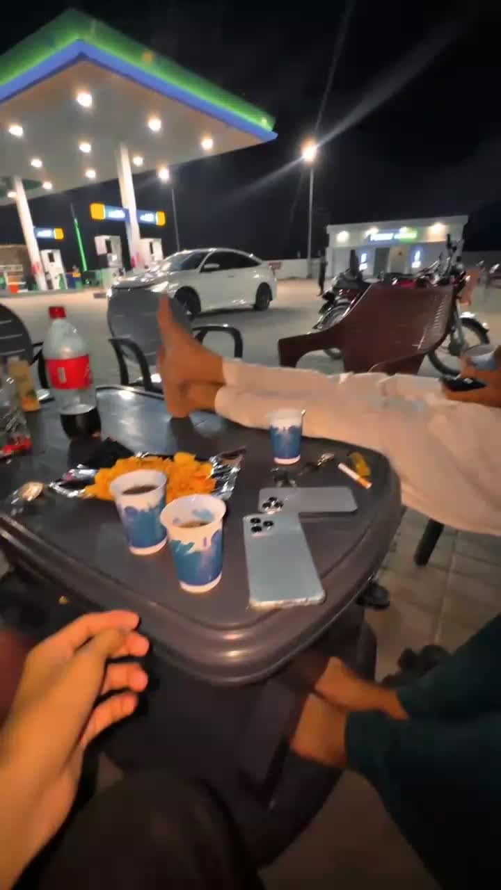 @ʟɪꜰᴇ_ᴏꜰ_ꜱʜᴀᴍɪɪ🥂🚩