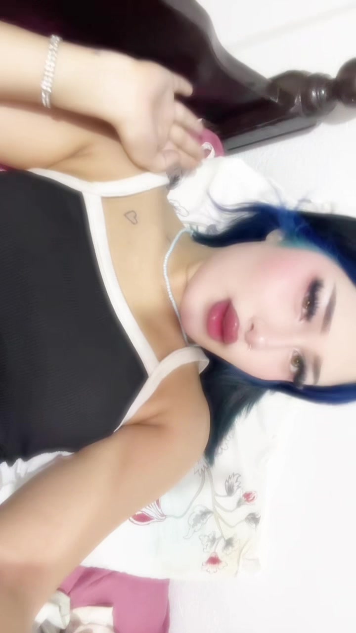 @Latina