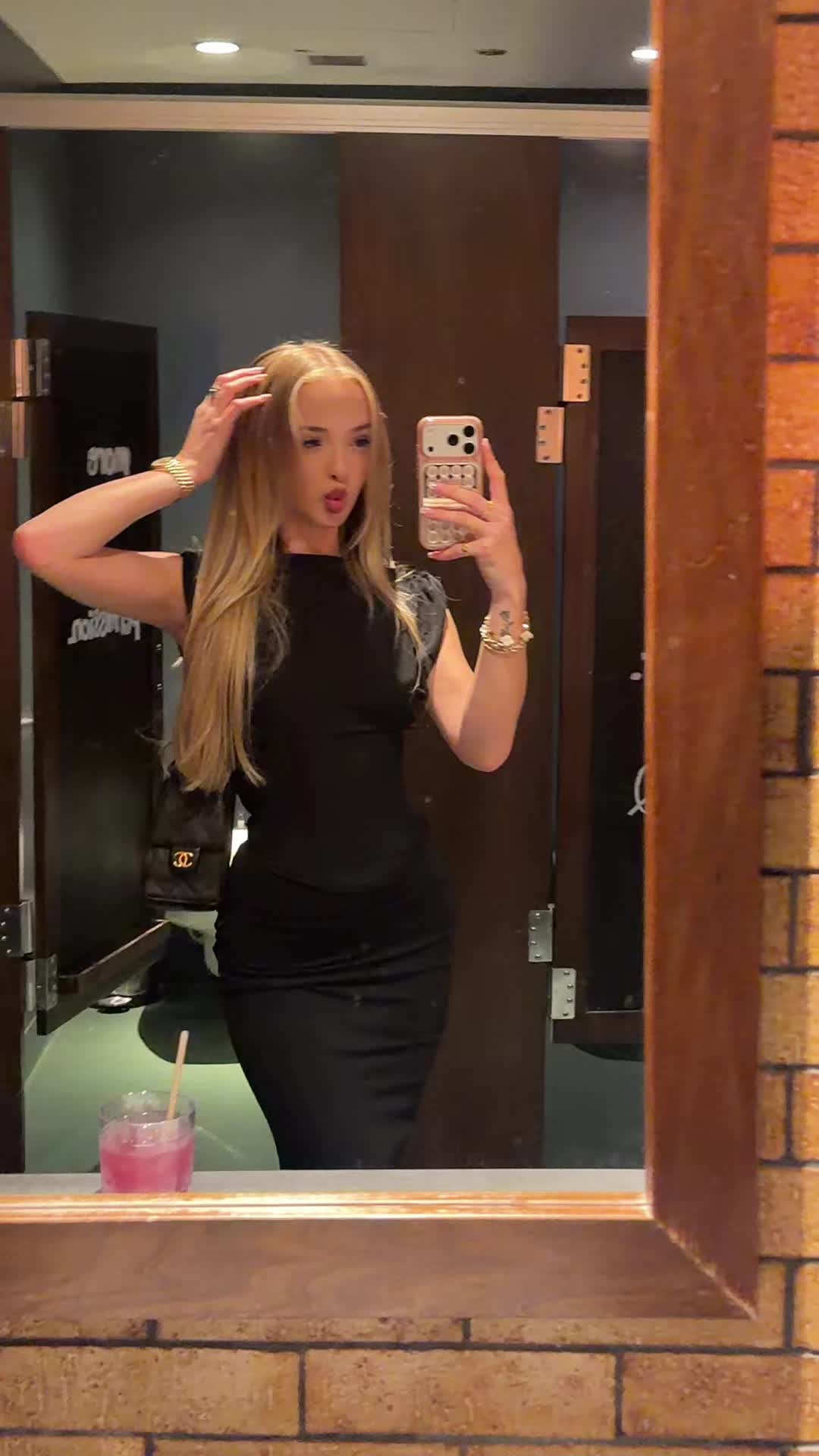 @jujub3an_