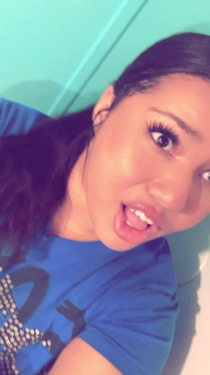 @Layna