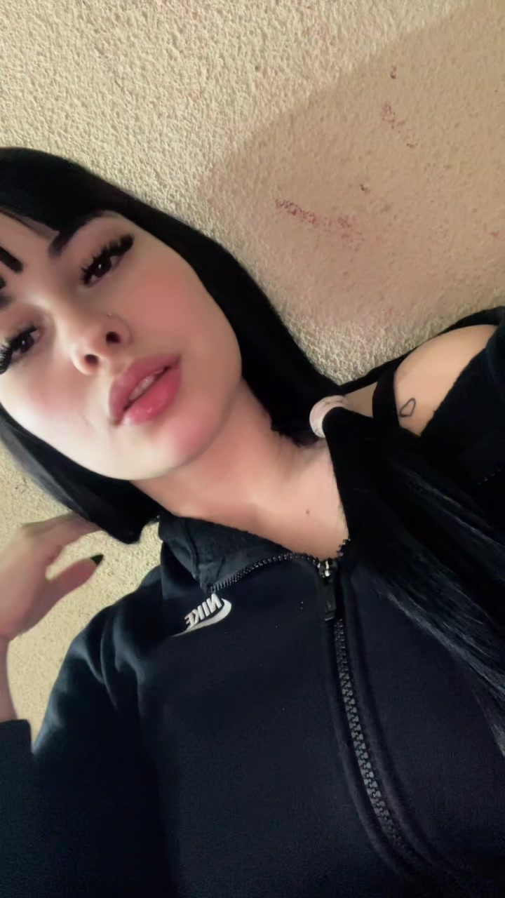 @𝓿𝓪𝓵𝓮𝓷𝓽𝓽𝓲𝓷𝓪𝓪 ❤️&zwj;🔥