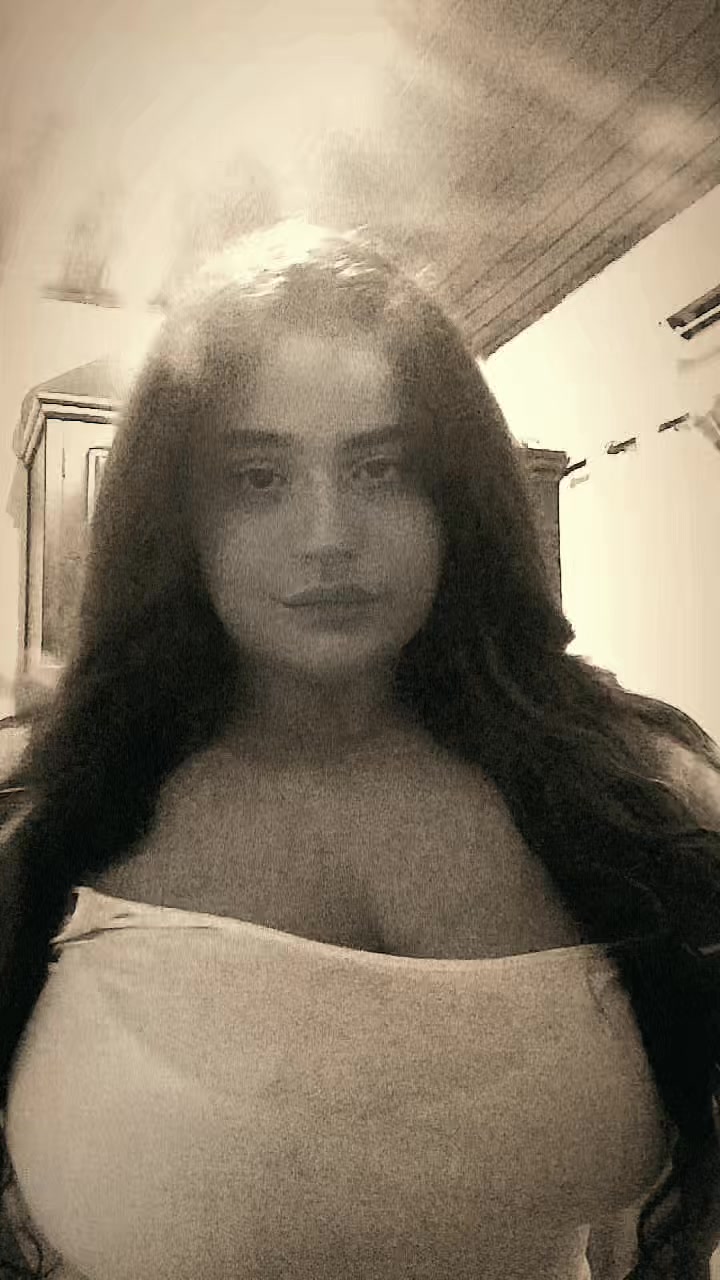 @Adrya Linhares290