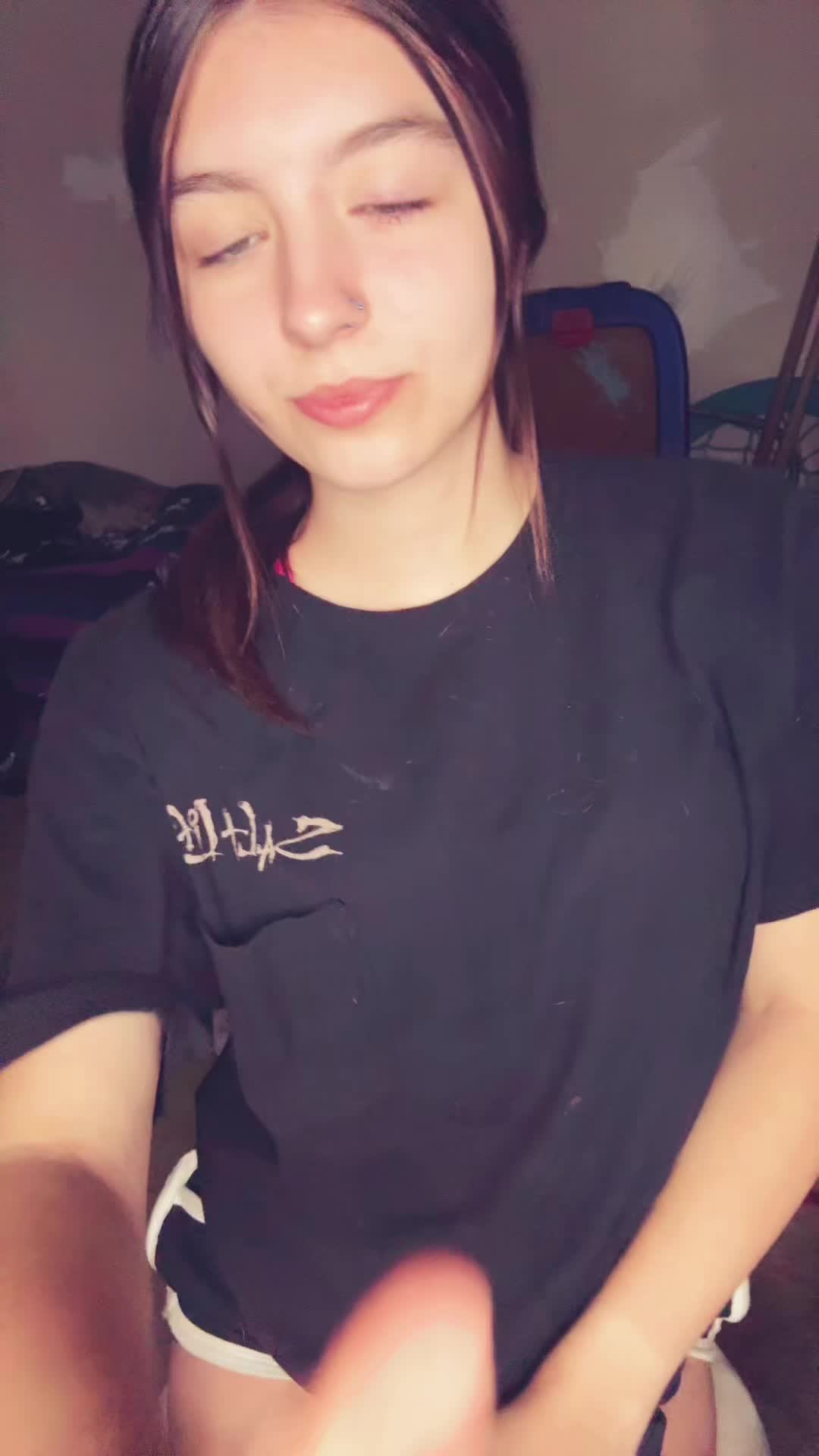 @Emilyyy18