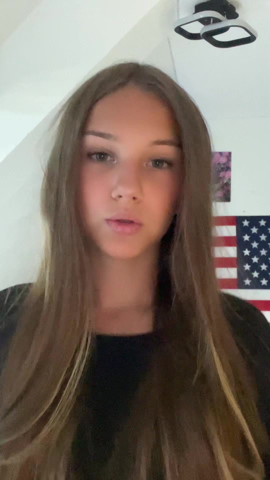 @𖣂
