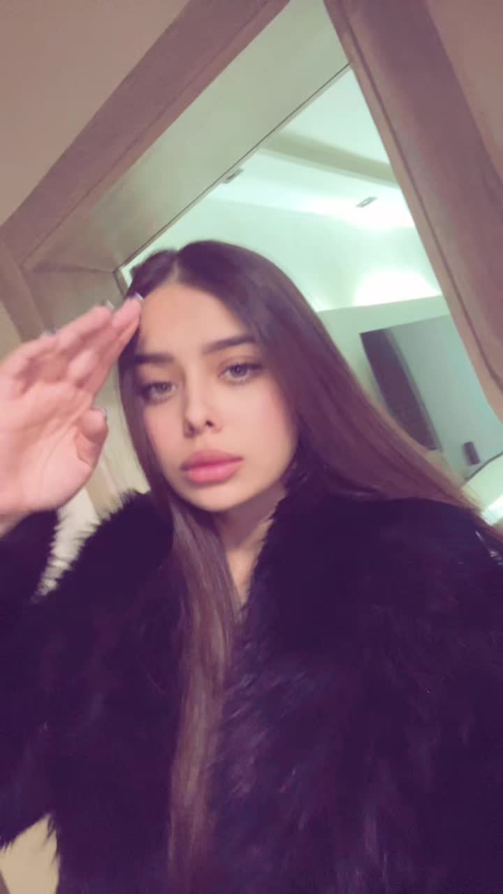 @elyyyjeee
