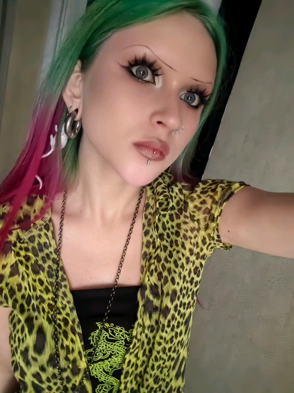 @Valeria Humanoidova👽