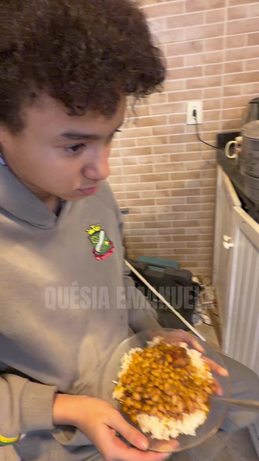 @Qu&eacute;sia e fam&iacute;lia J L