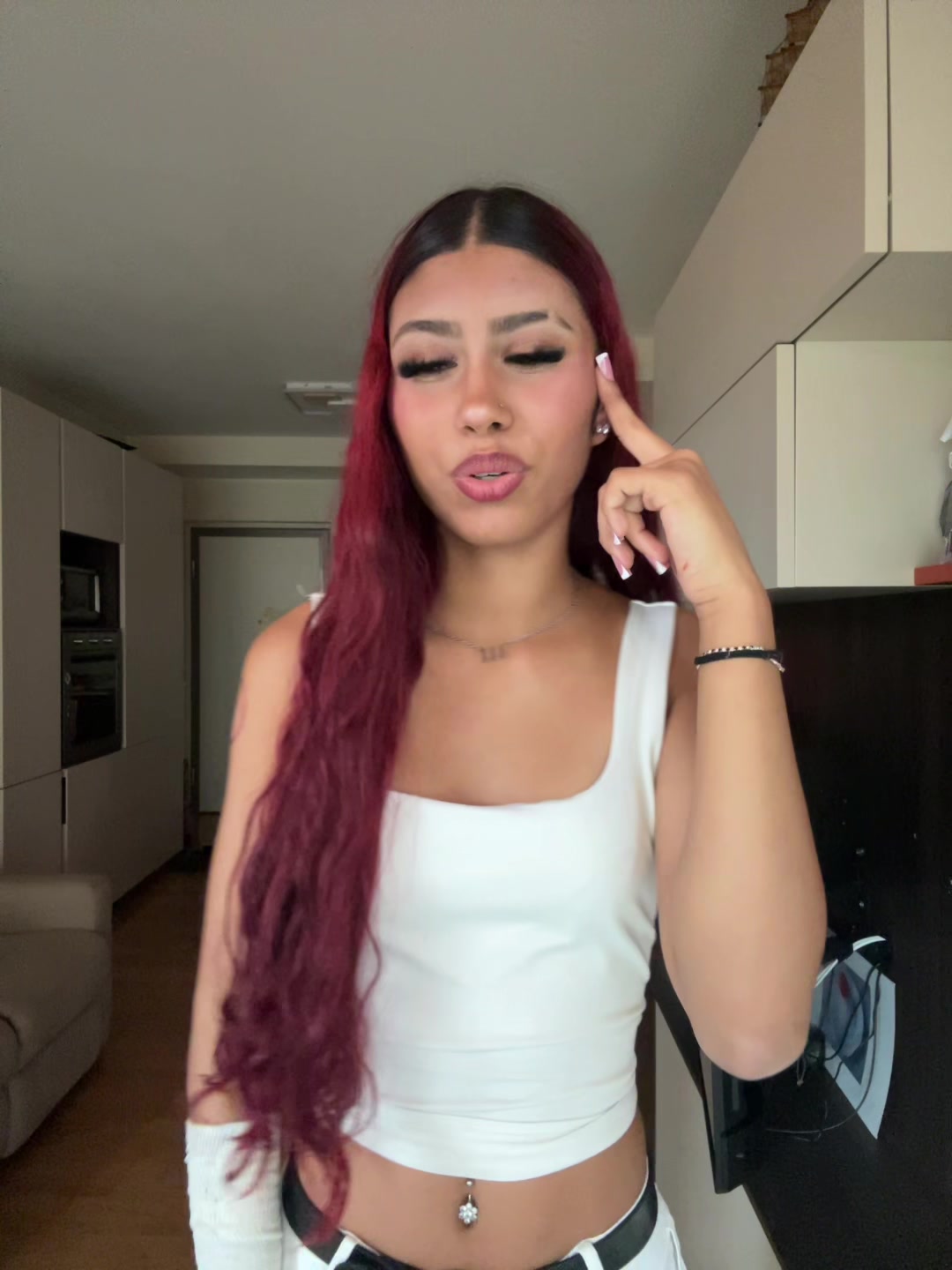 @👹
