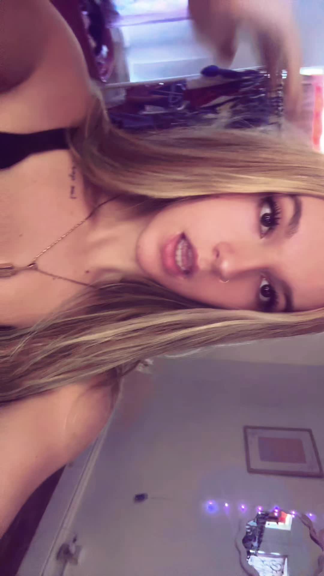 @heyitscoco420
