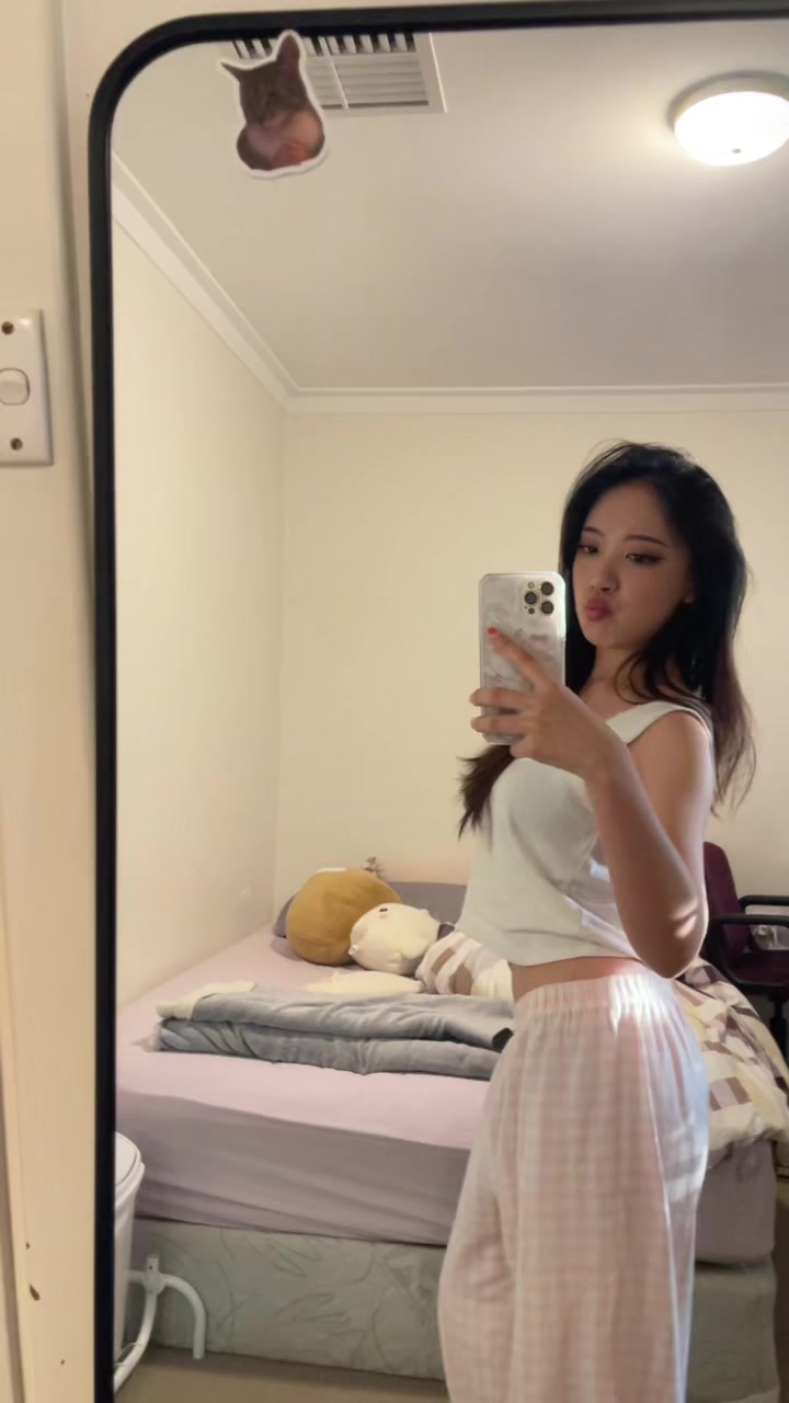 @️