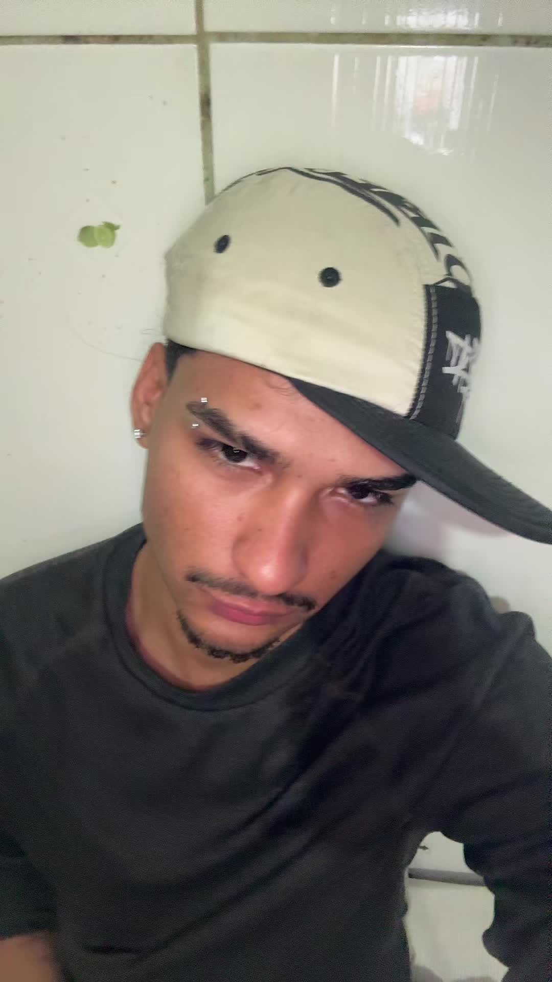@LEVI BARRETO