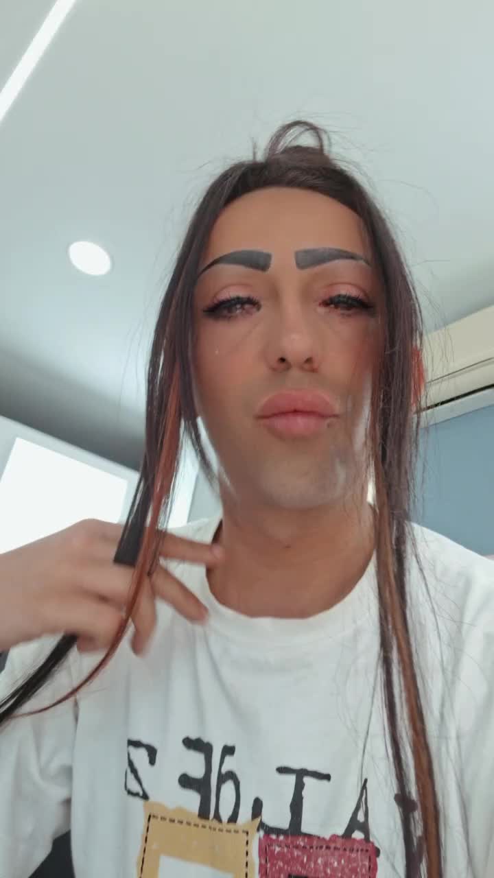 @Melania