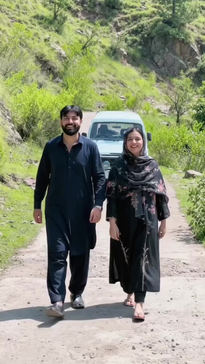 @AYESHA😜02