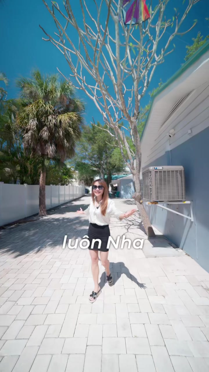 @juliephan_tampa.realtor