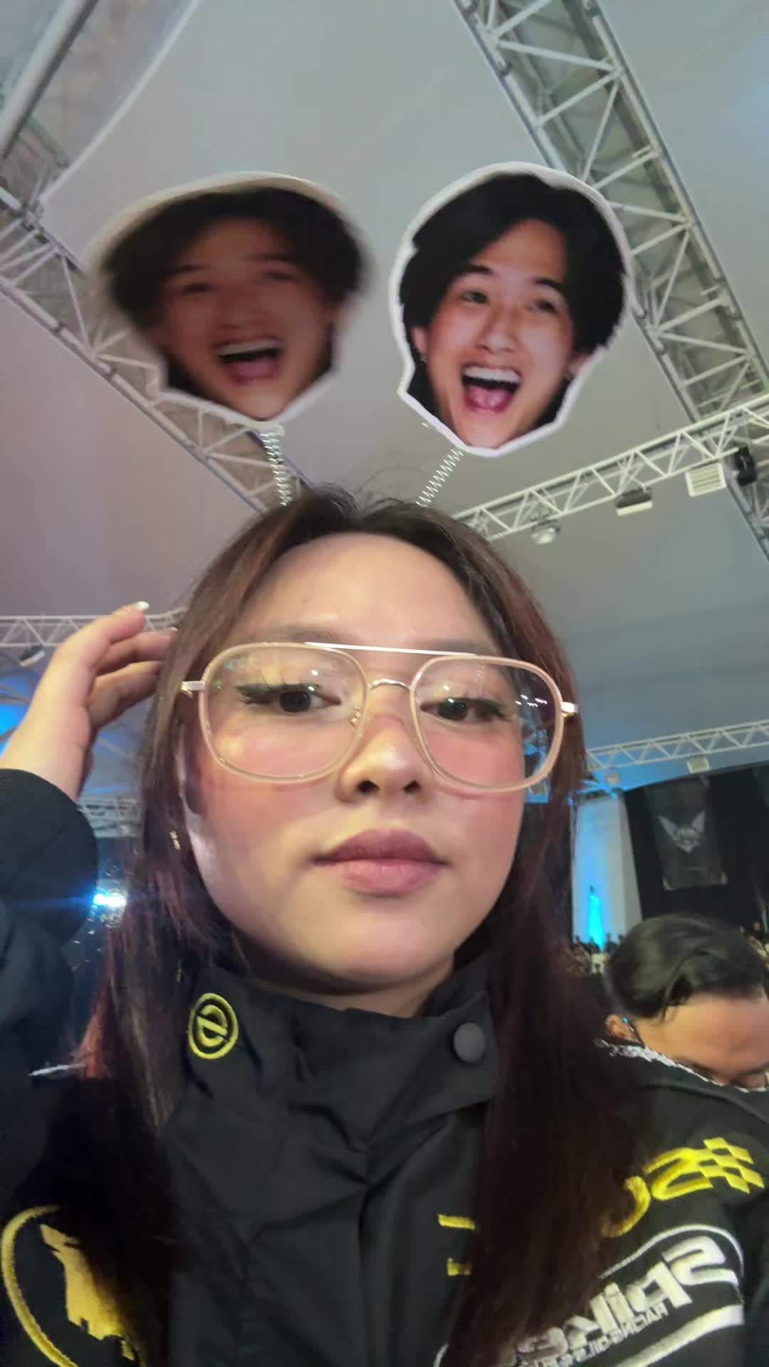 @Riri