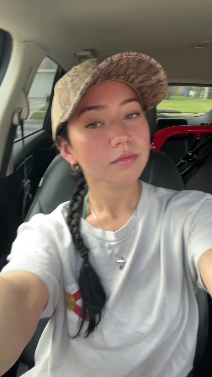 @Aubree 🍒🐆♠️