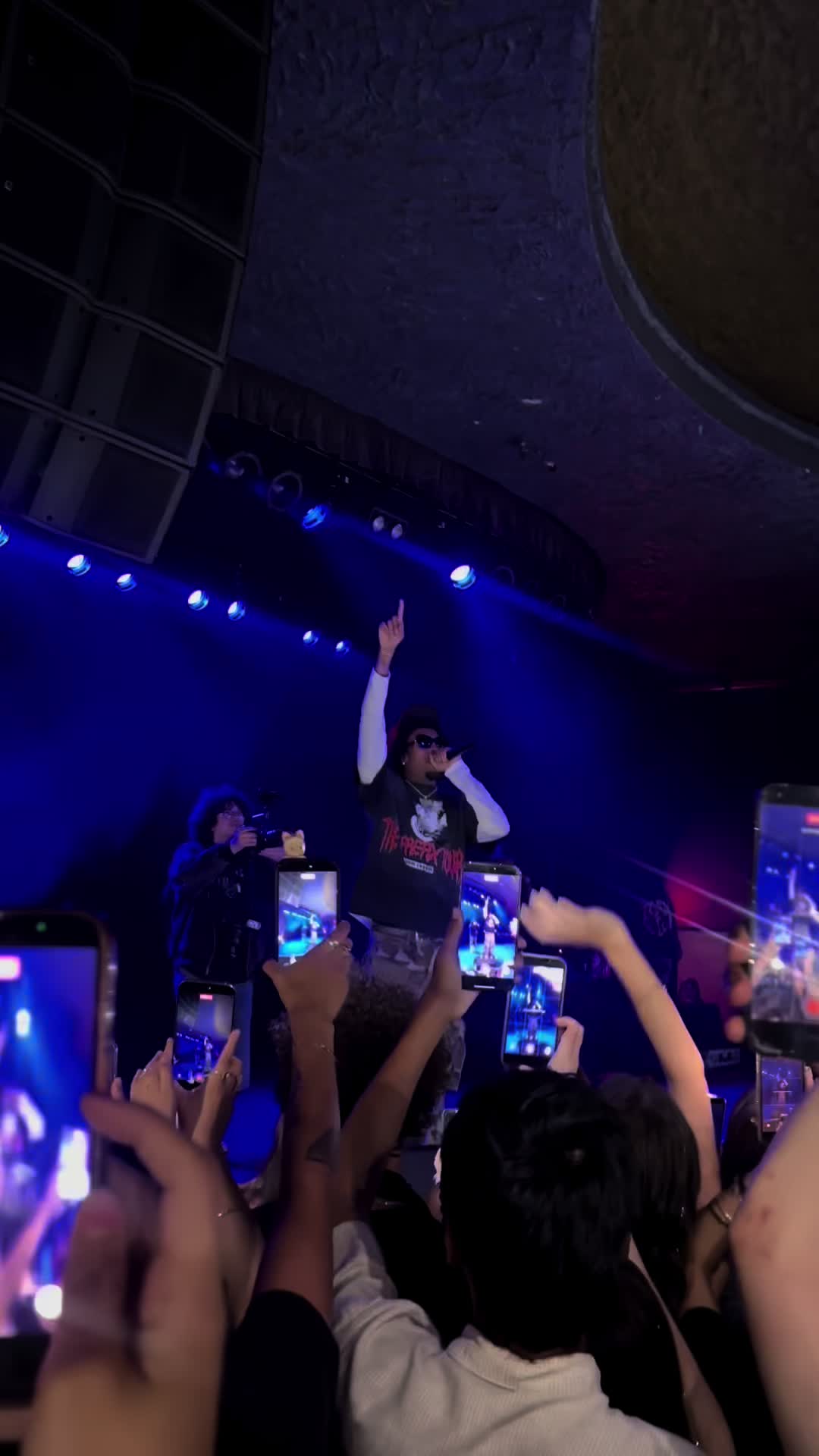 @g