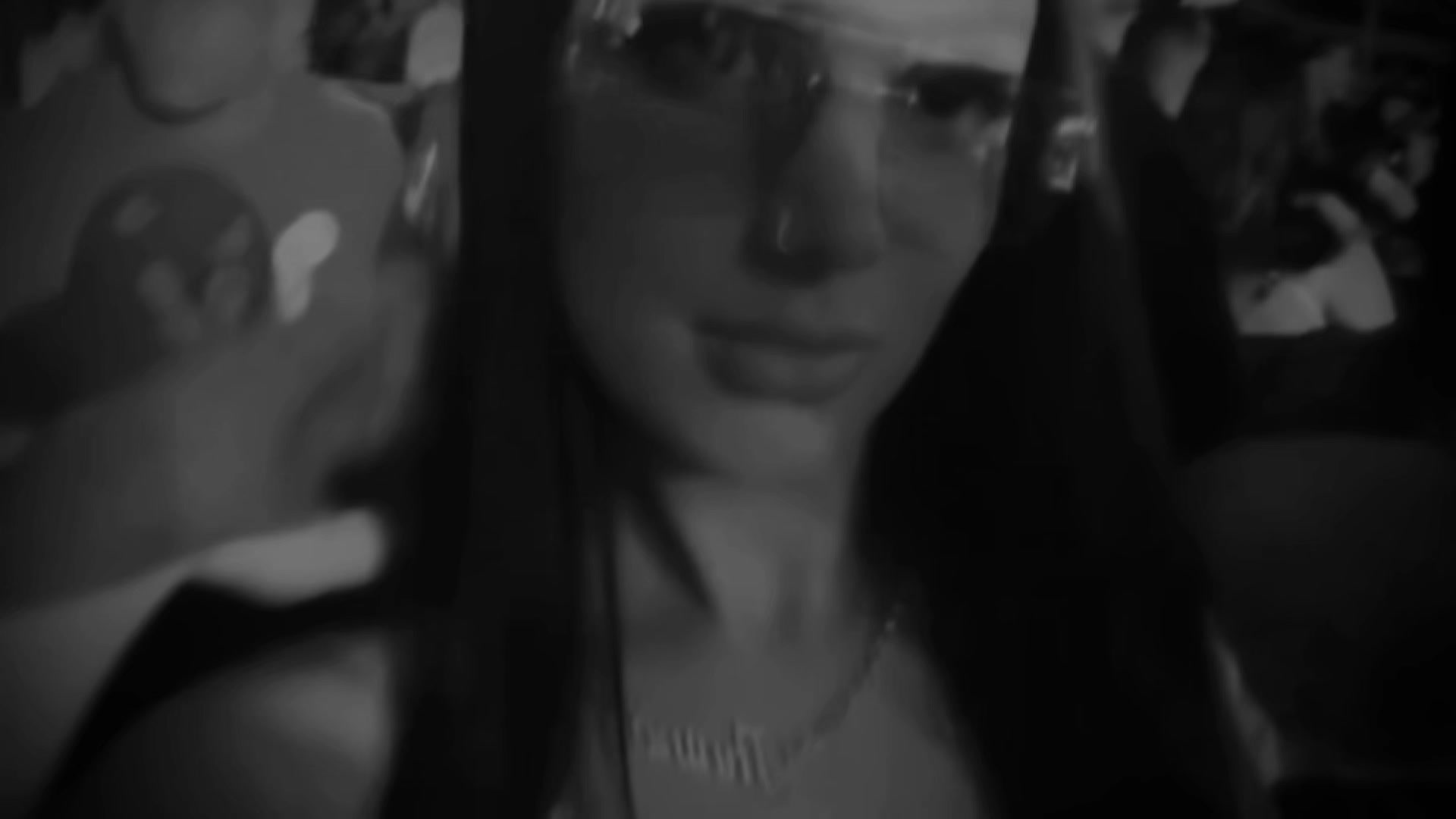 @♱
