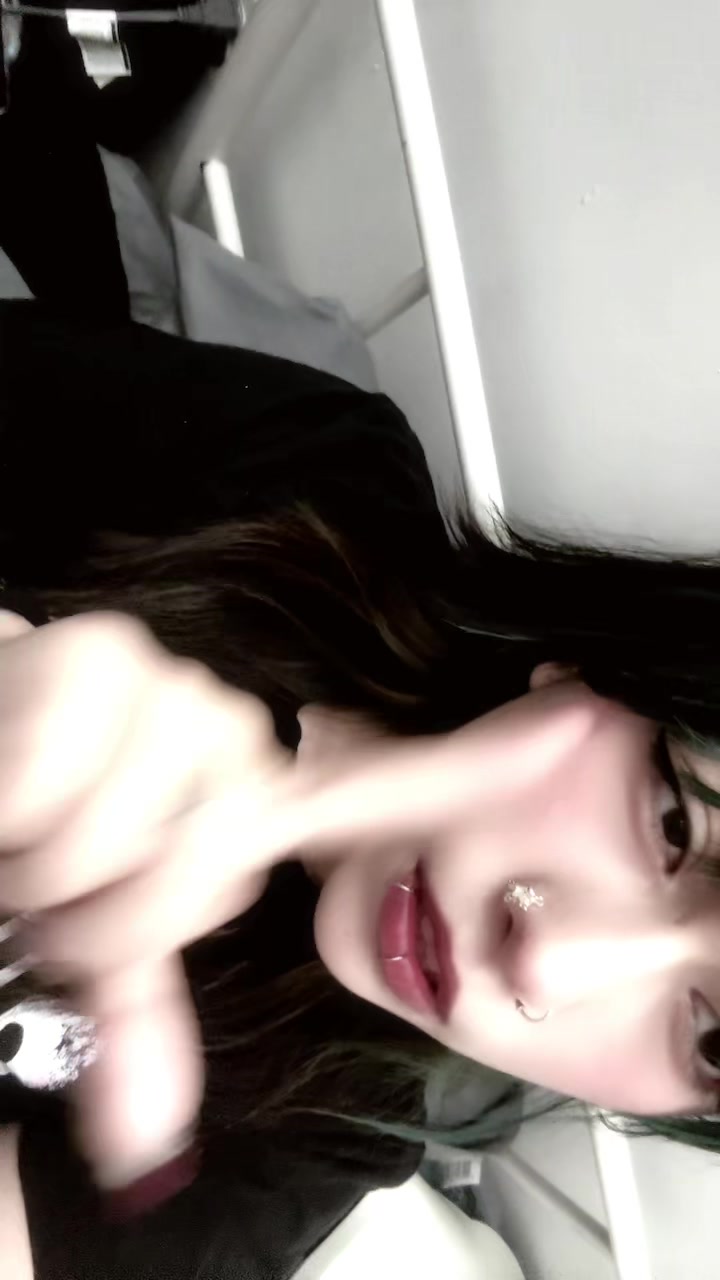 @иσиα<3