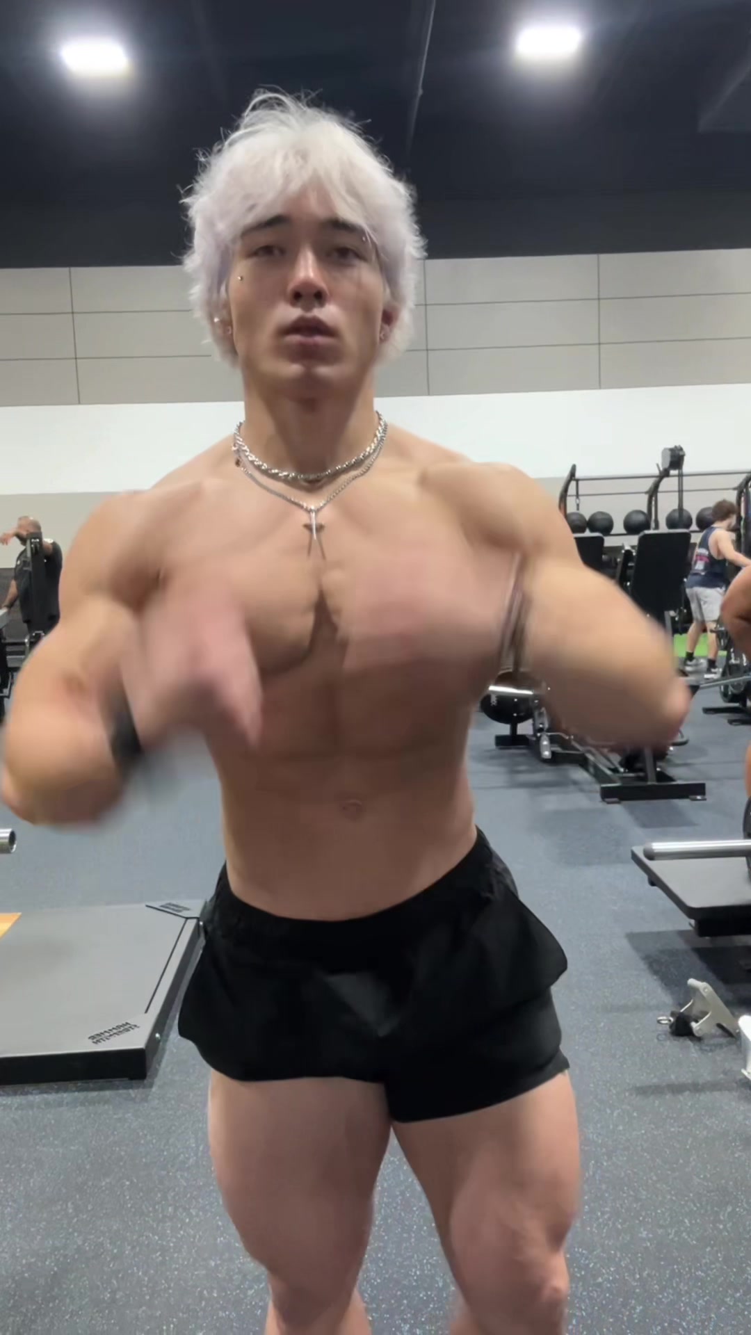 @nikolasyou2