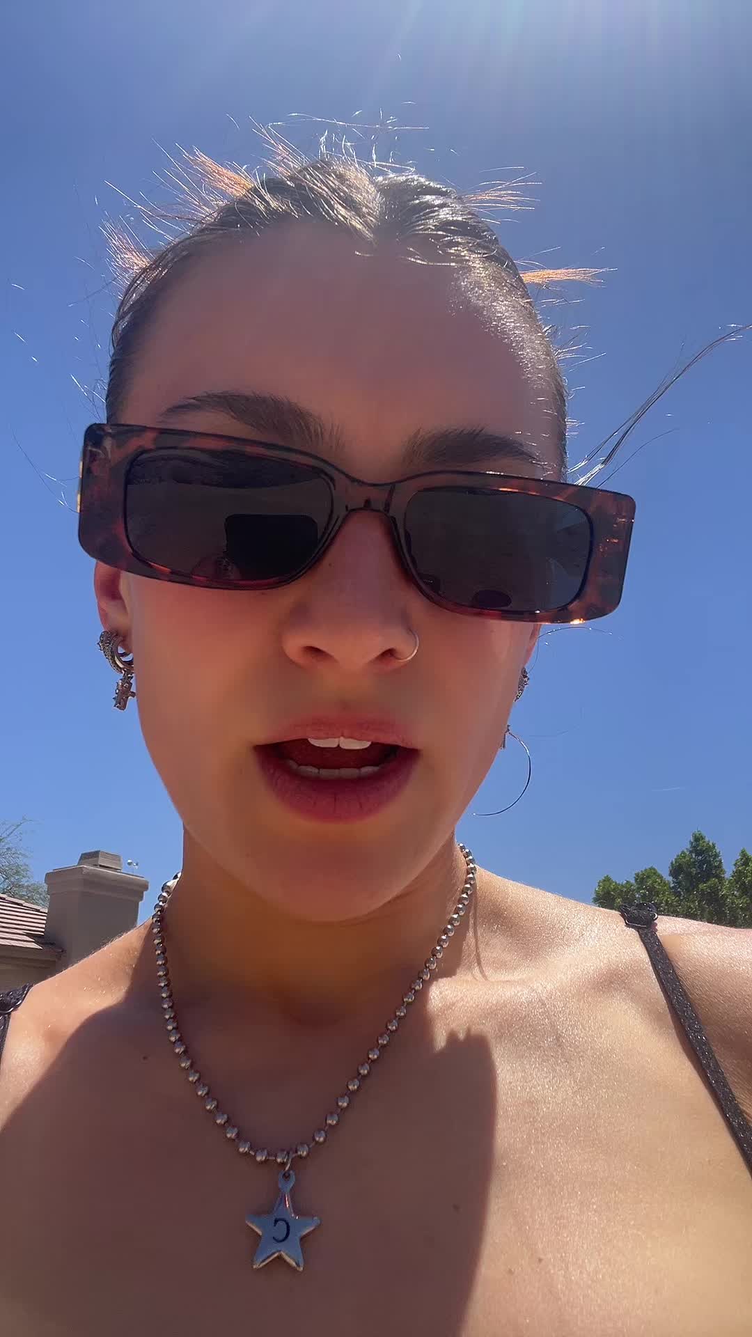 @CAROLINE AYALA