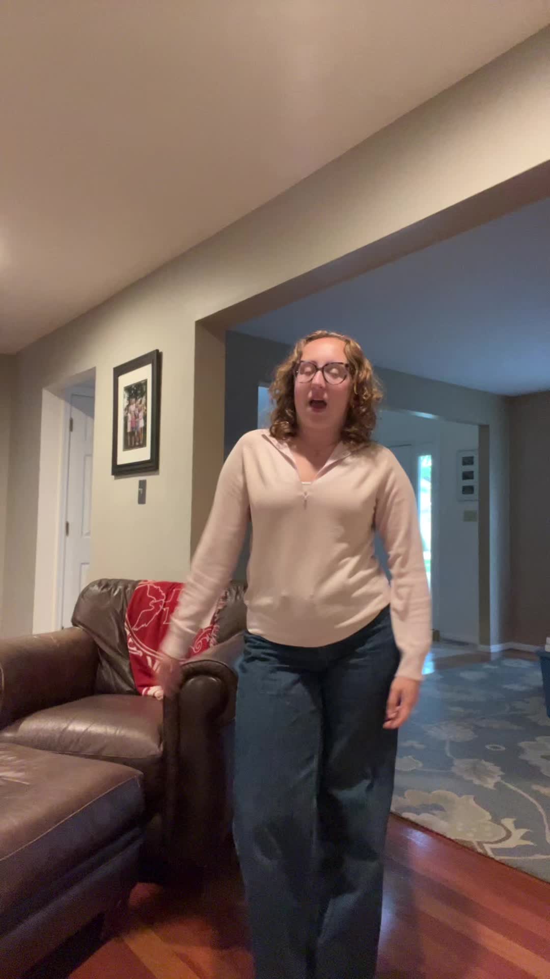 @shepwearsglasses
